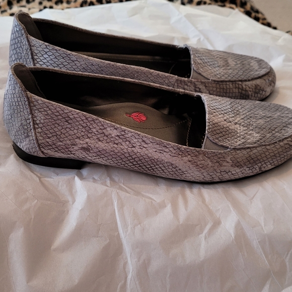 Shoes - Picture 8 of 8